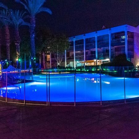 דירת גן פונה לבריכה - Pool Garden View Eilatアパートメント エクステリア 写真
