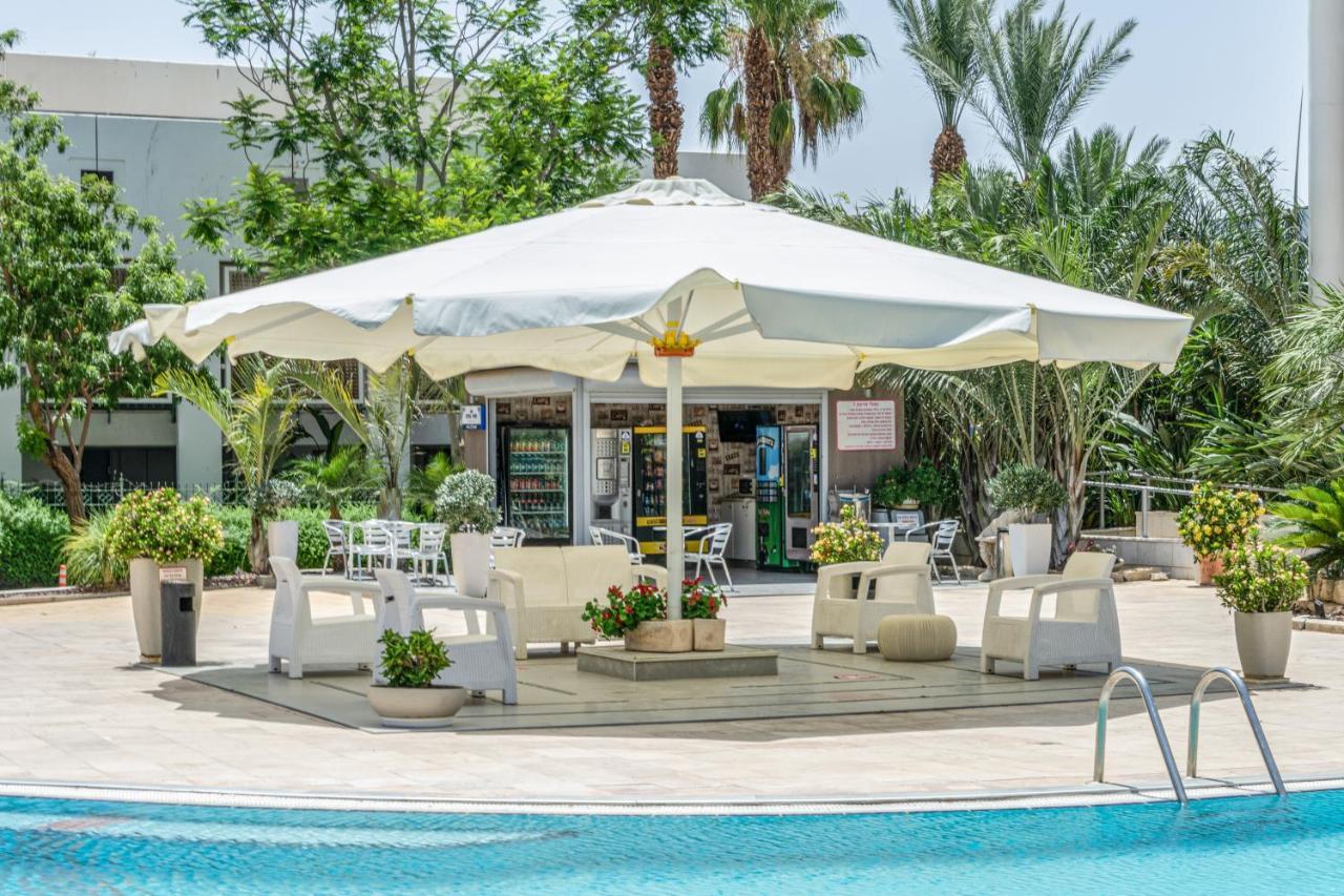 דירת גן פונה לבריכה - Pool Garden View Eilatアパートメント エクステリア 写真