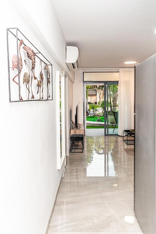 דירת גן פונה לבריכה - Pool Garden View Eilatアパートメント エクステリア 写真