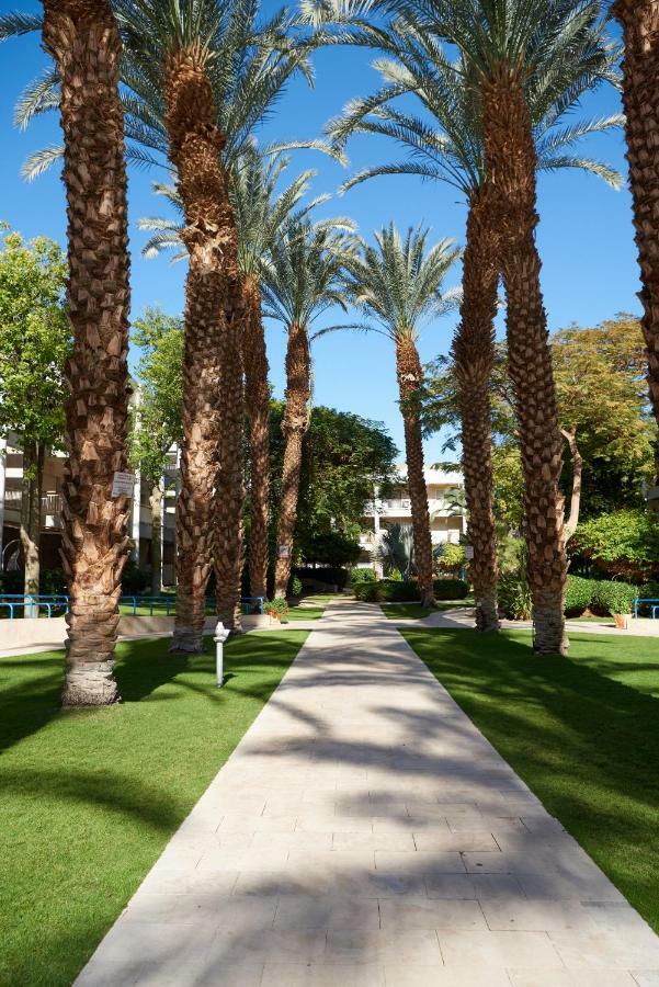 דירת גן פונה לבריכה - Pool Garden View Eilatアパートメント エクステリア 写真